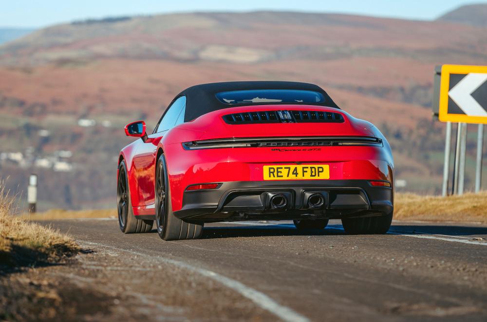 Porsche 911 Cabriolet rear cornering