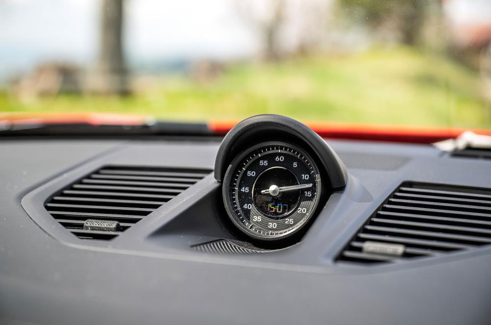 Porsche 911 dashboard timer