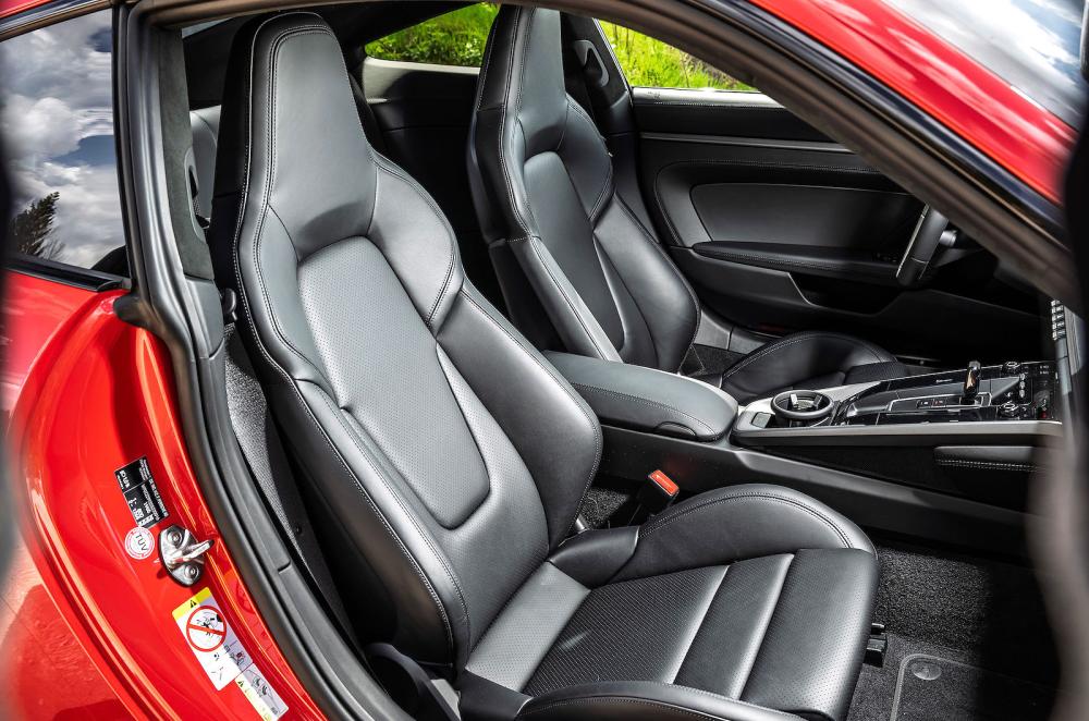 Porsche 911 front seats