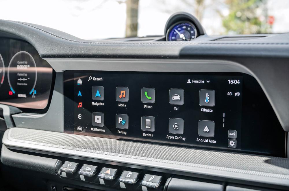 Porsche 911 infotainment touchscreen