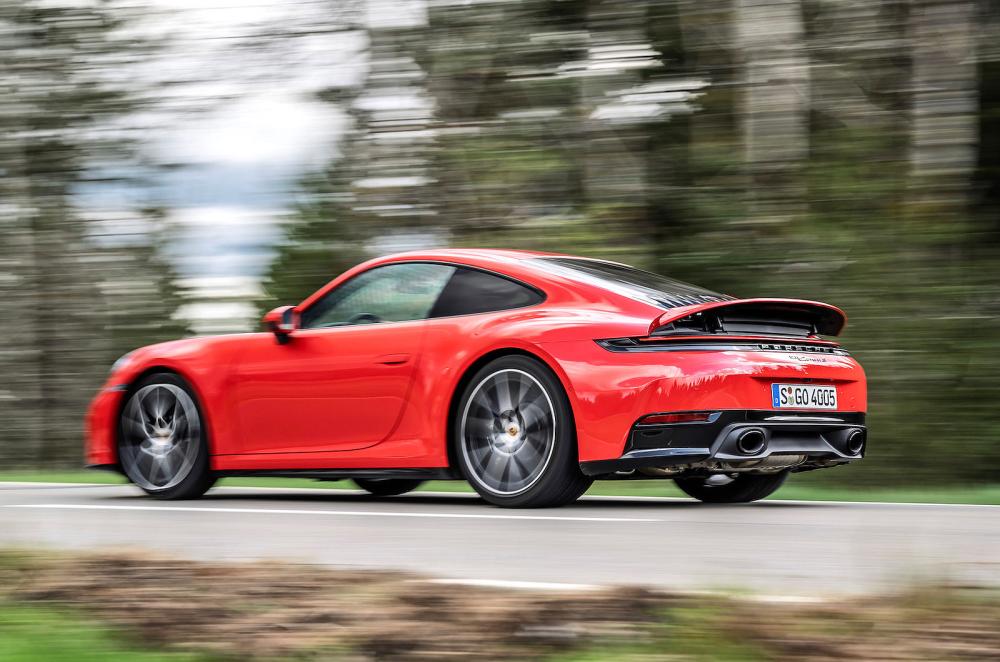 Porsche 911 rear left driving