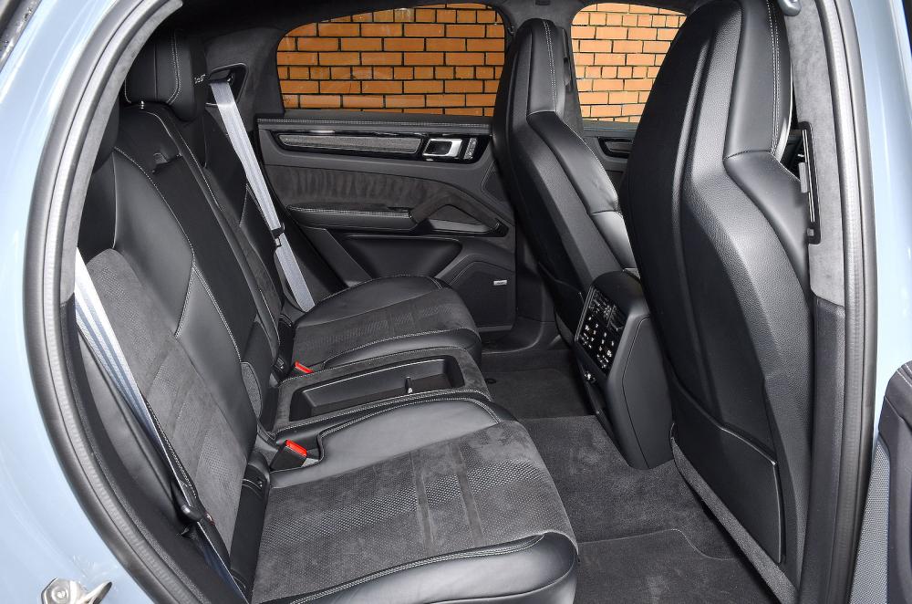 Porsche Cayenne Coupé back seats