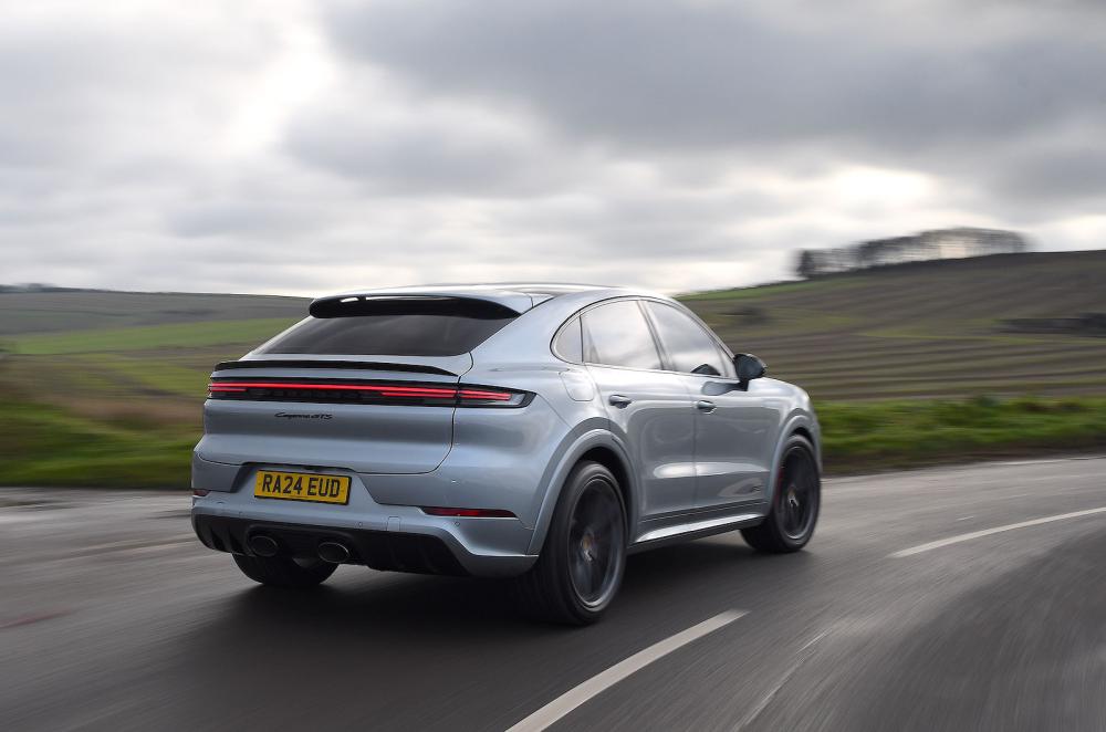 Porsche Cayenne Coupé rear cornering