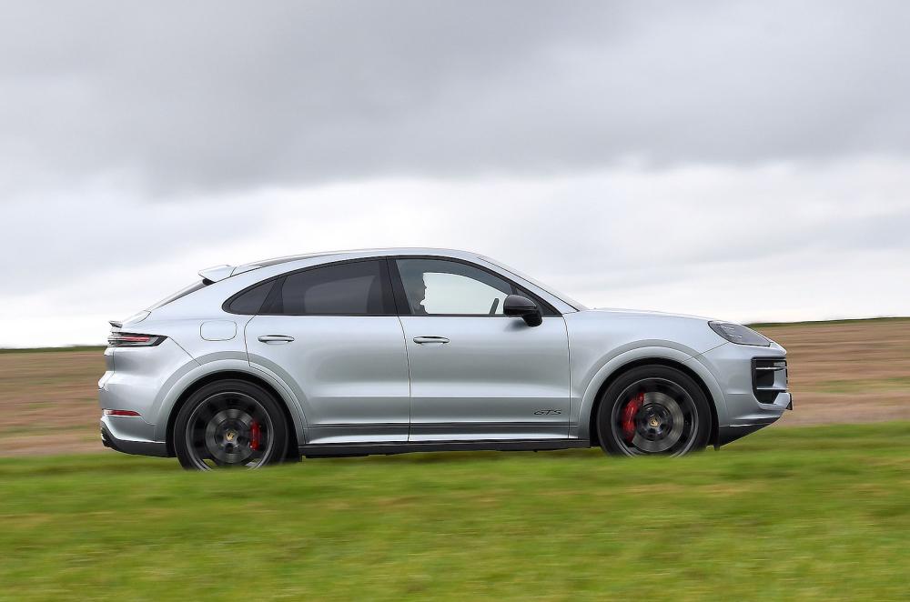 Porsche Cayenne Coupé right driving