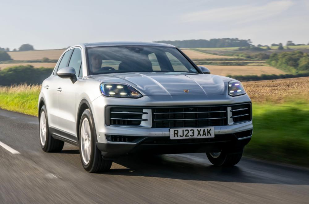 White Porsche Cayenne front tracking