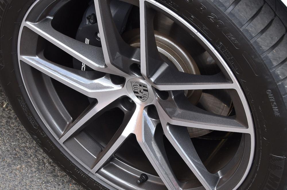 Porsche Macan alloy wheel detail