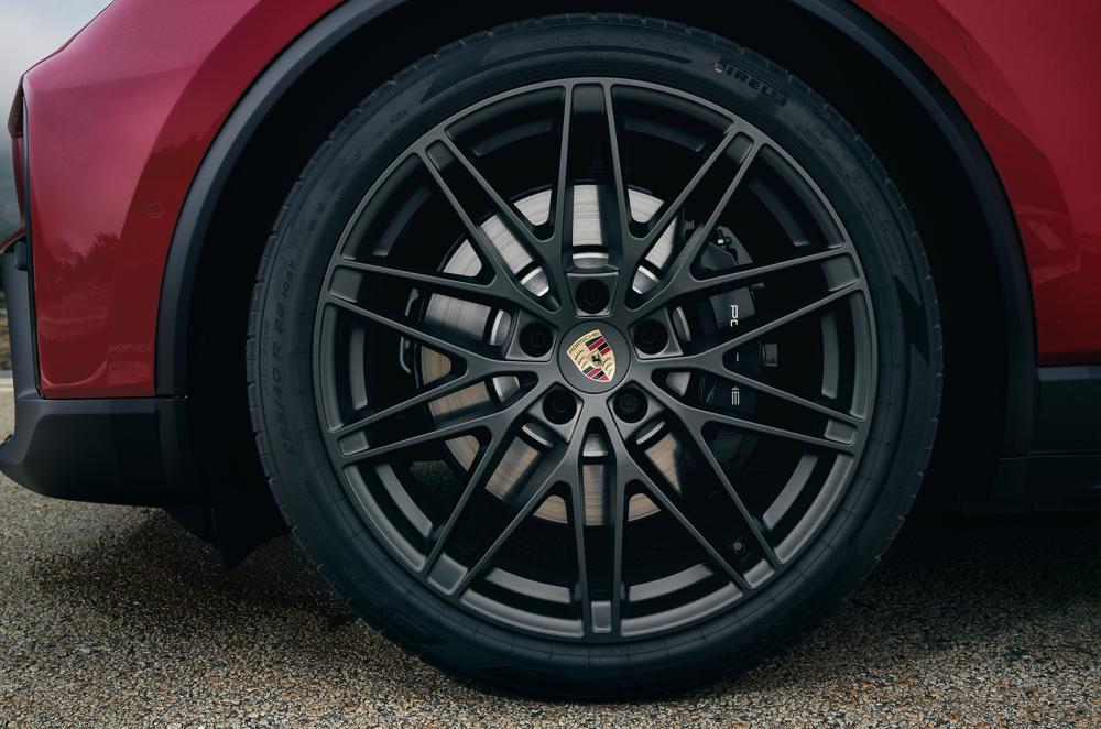 Porsche Macan Electric wheel detail