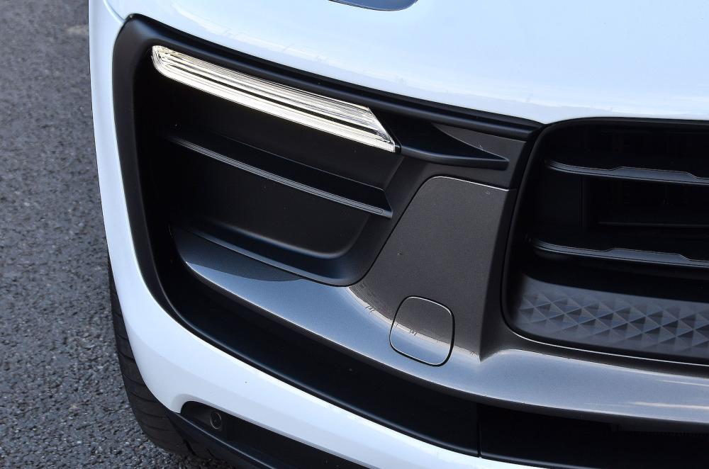 Porsche Macan front detail