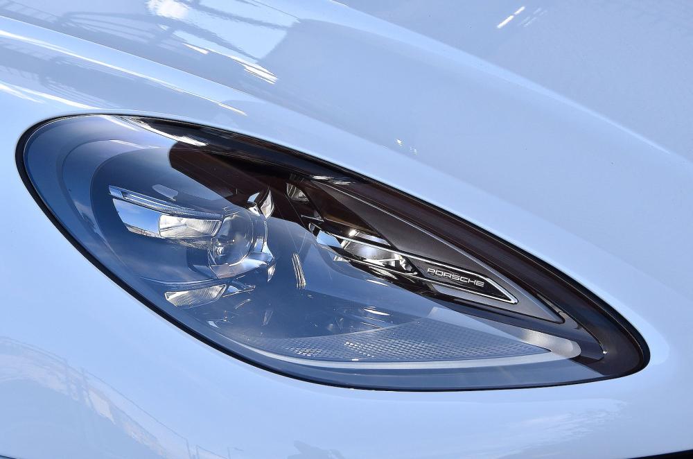 Porsche Macan headlights detail