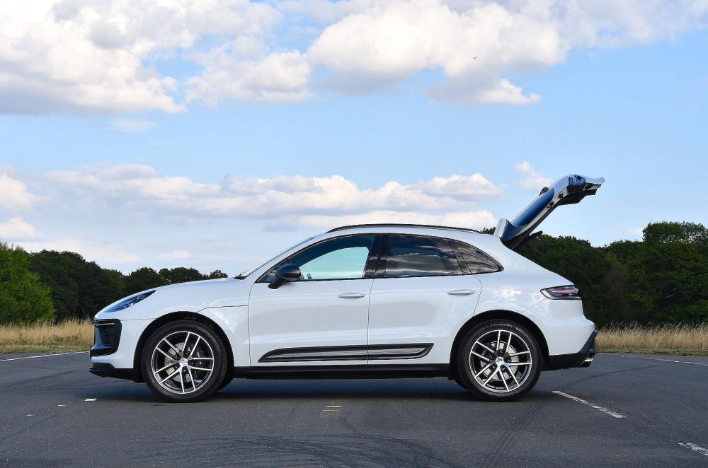 Porsche Macan left static boot open