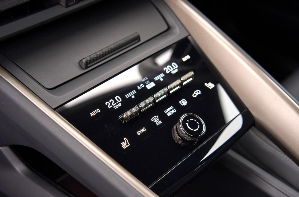 Porsche Macan Turbo Electric air-con controls