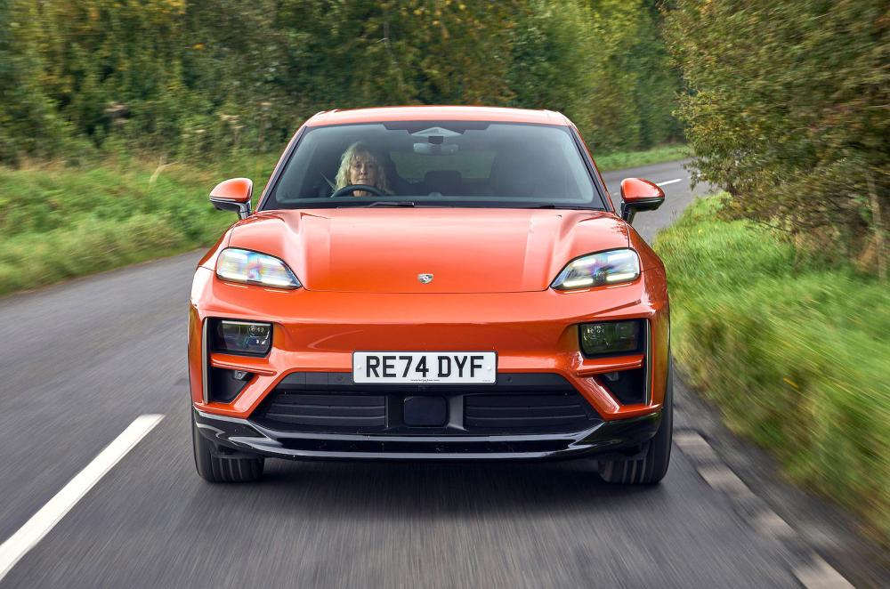 Porsche Macan Turbo Electric front driving