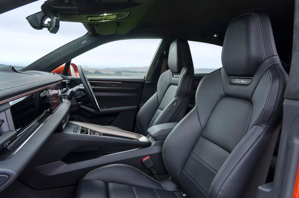 Porsche Macan Turbo Electric front seats