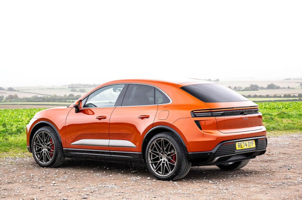 Porsche Macan Turbo Electric rear left static
