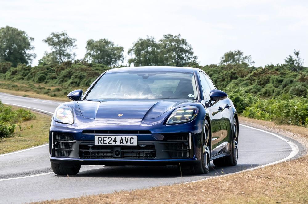 Porsche Panamera front cornering