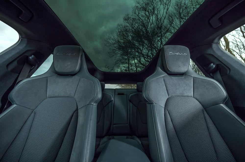 Porsche Taycan Cross Turismo interior front seats