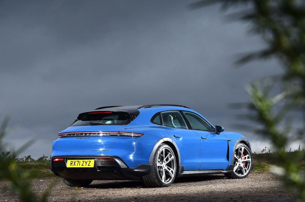 Porsche Taycan Cross Turismo rear right static