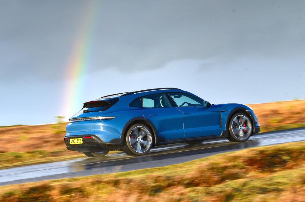 Porsche Taycan Cross Turismo rear right tracking