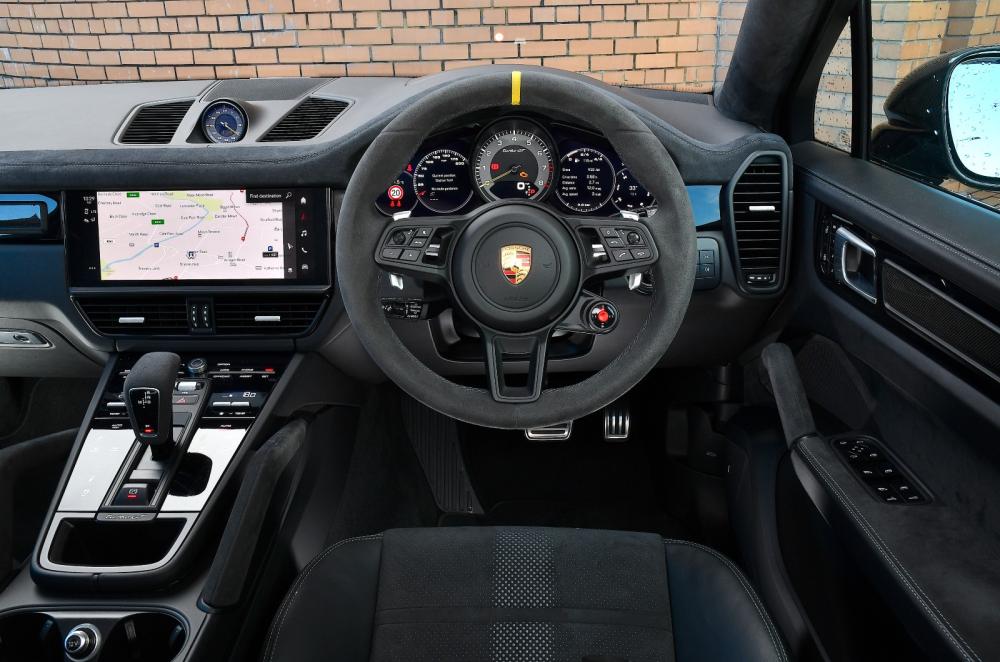 Porsche Cayenne interior dashboard