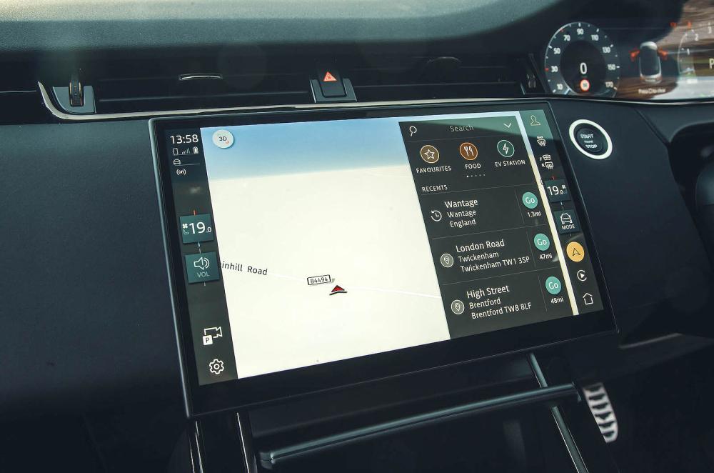 Range Rover Evoque infotainment touchscreen