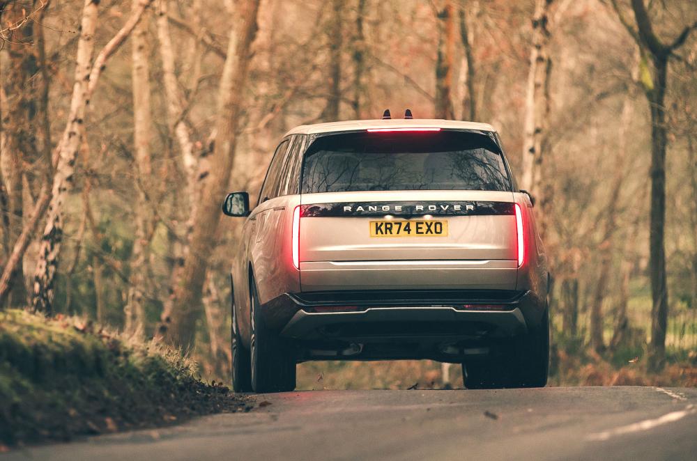 Range Rover rear cornering