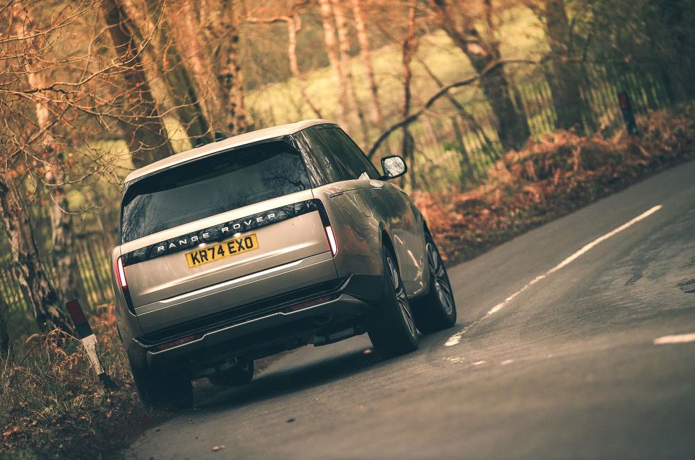 Range Rover rear cornering
