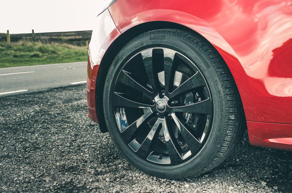 Range Rover Sport alloy wheel