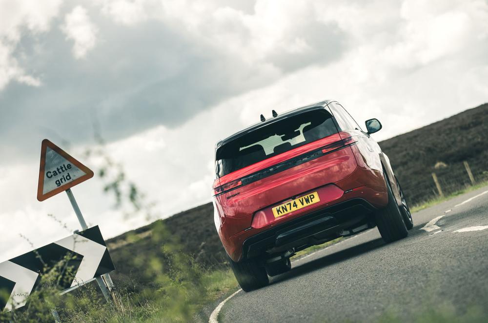 Range Rover Sport rear cornering