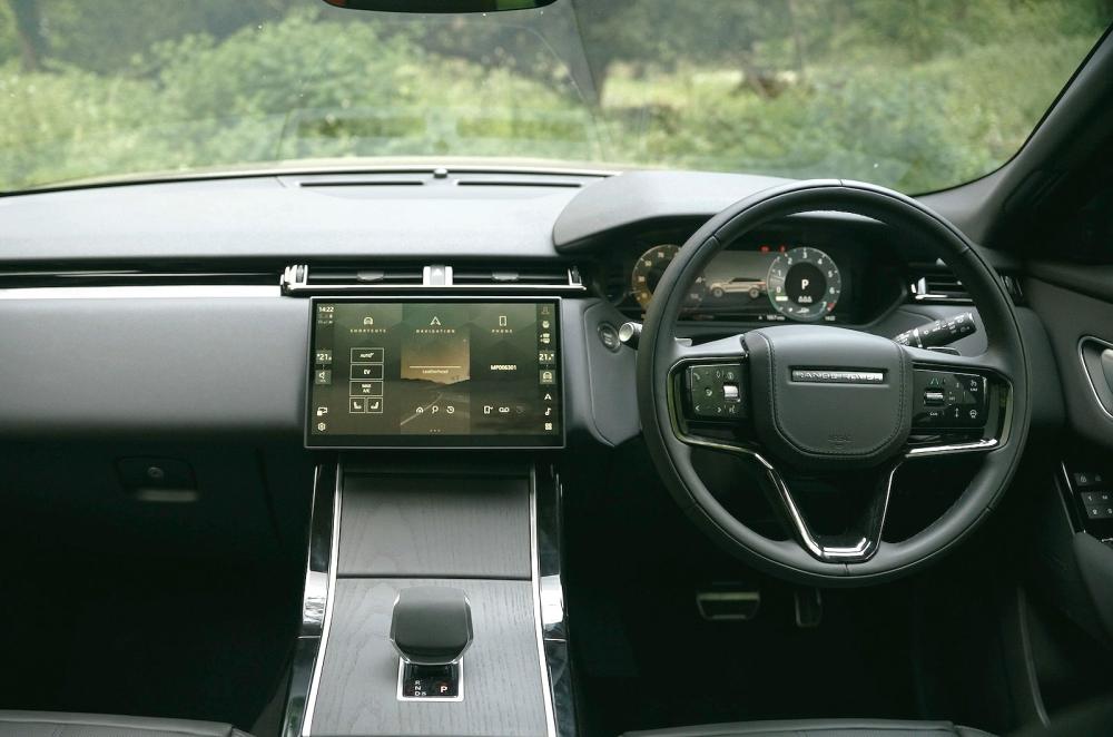 Range Rover Velar dashboard