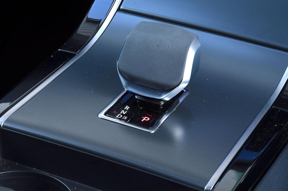 Used Range Rover Velar 2017-present interior gearshift