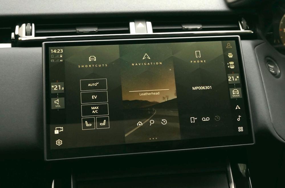 Range Rover Velar infotainment touchscreen