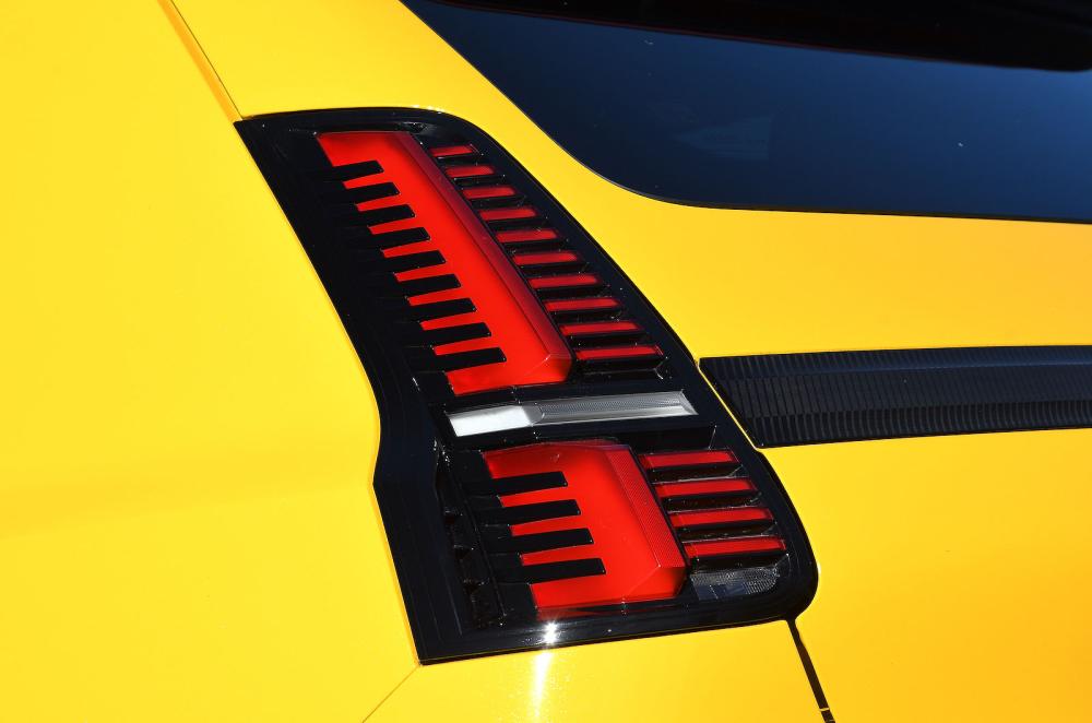 Renault 5 rear lights