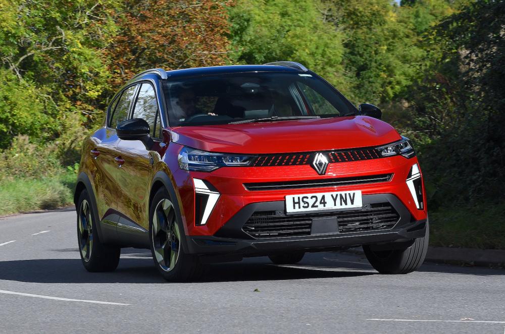 Renault Captur front cornering