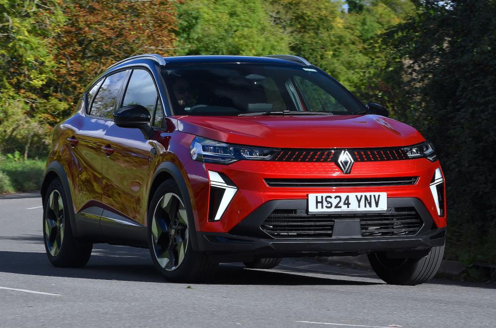 Renault Captur front cornering