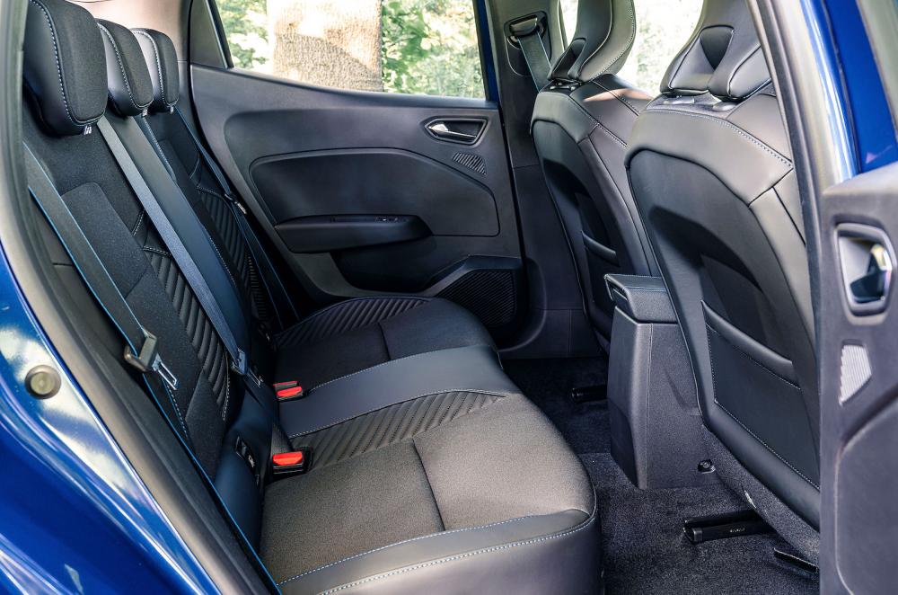 Renault Clio interior back seats