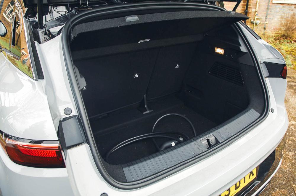 Renault Megane E-Tech boot