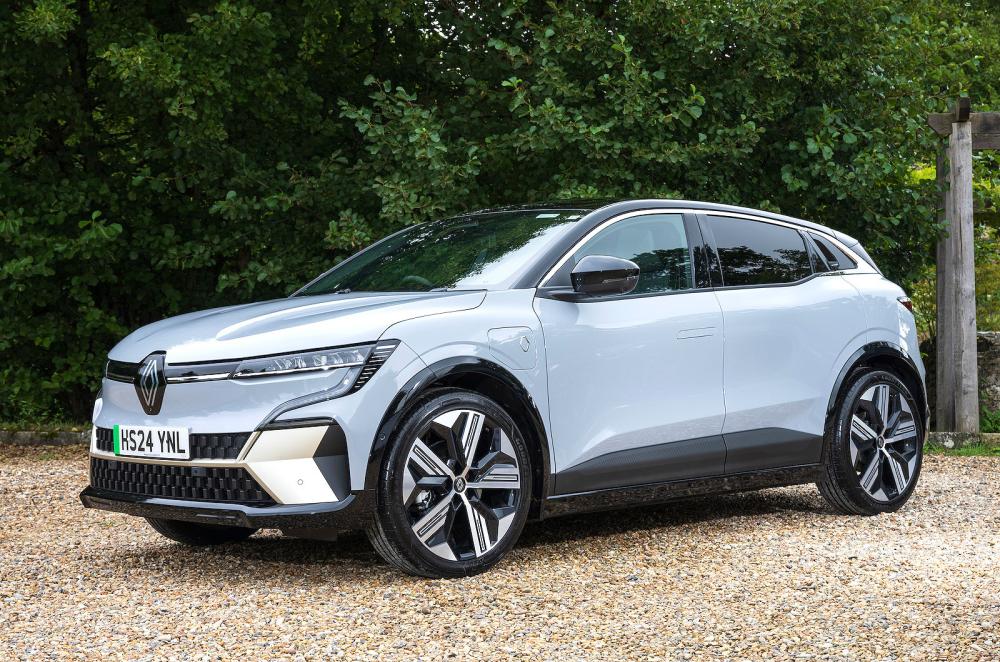 Renault Megane E-Tech front left static