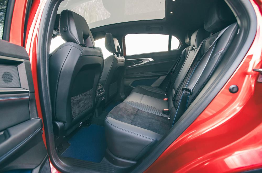 Renault Rafale back seats