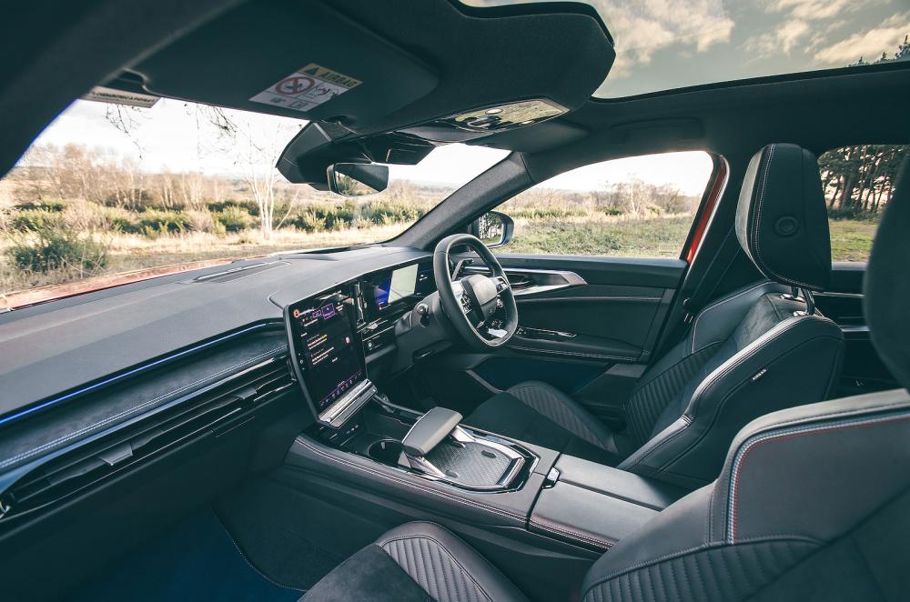 Renault Rafale dashboard