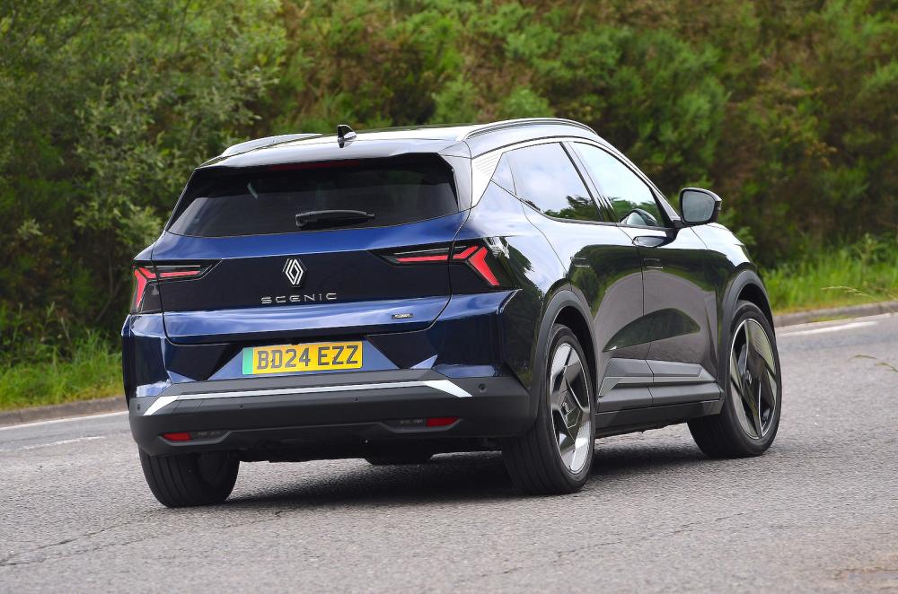 Renault Scenic E-Tech rear cornering
