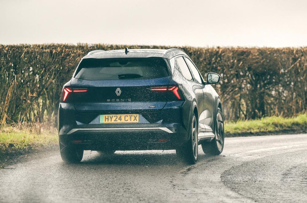 Renault Scenic E-Tech rear cornering