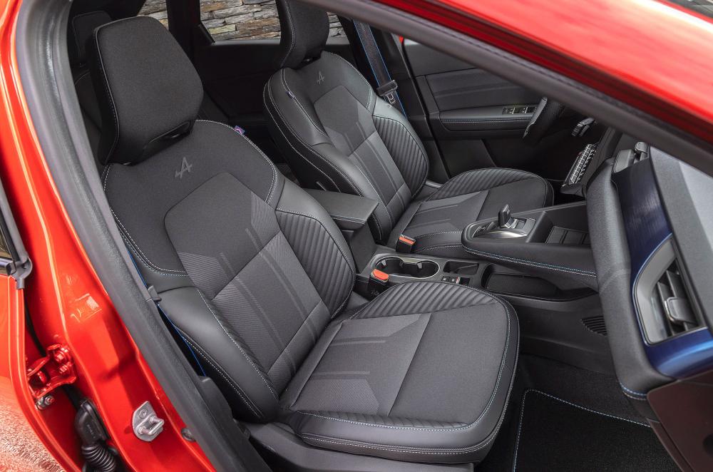 Renault Symbioz front seats