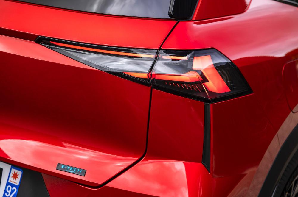 Renault Symbioz rear lights