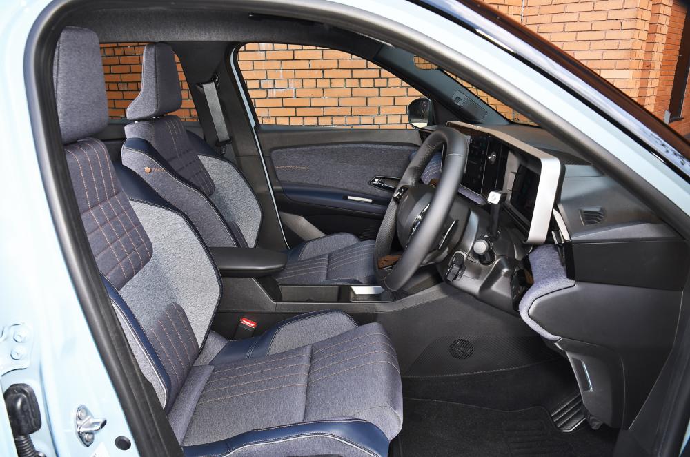 Renault 4 front seats