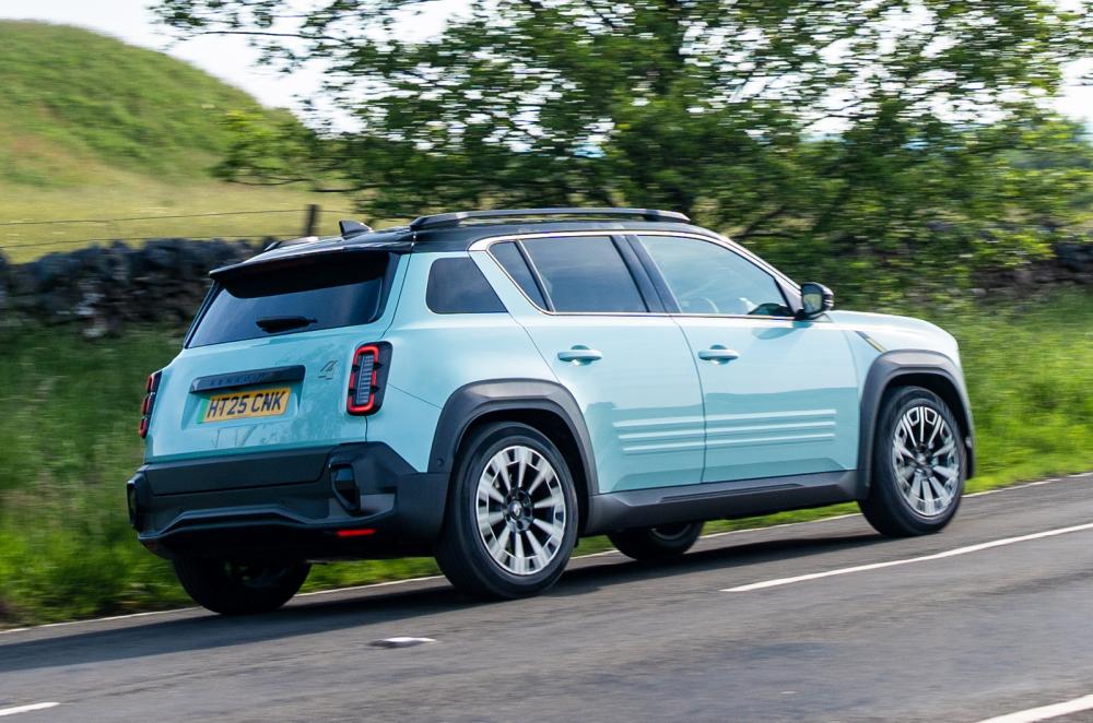 Renault 4 rear driving