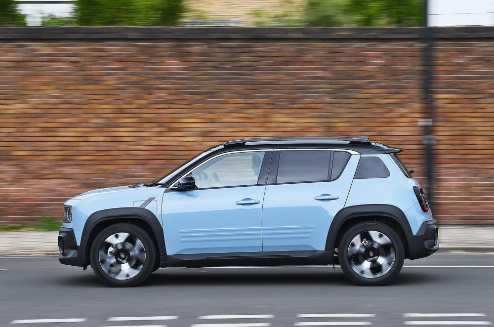 Renault 4 side driving