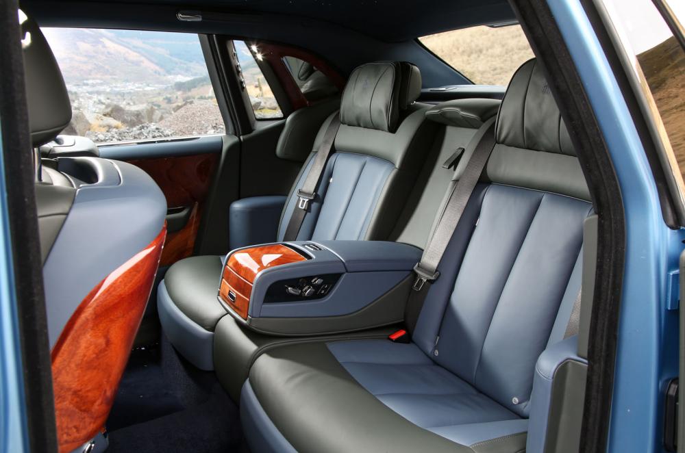 Rolls-Royce Phantom 2018 rear seats