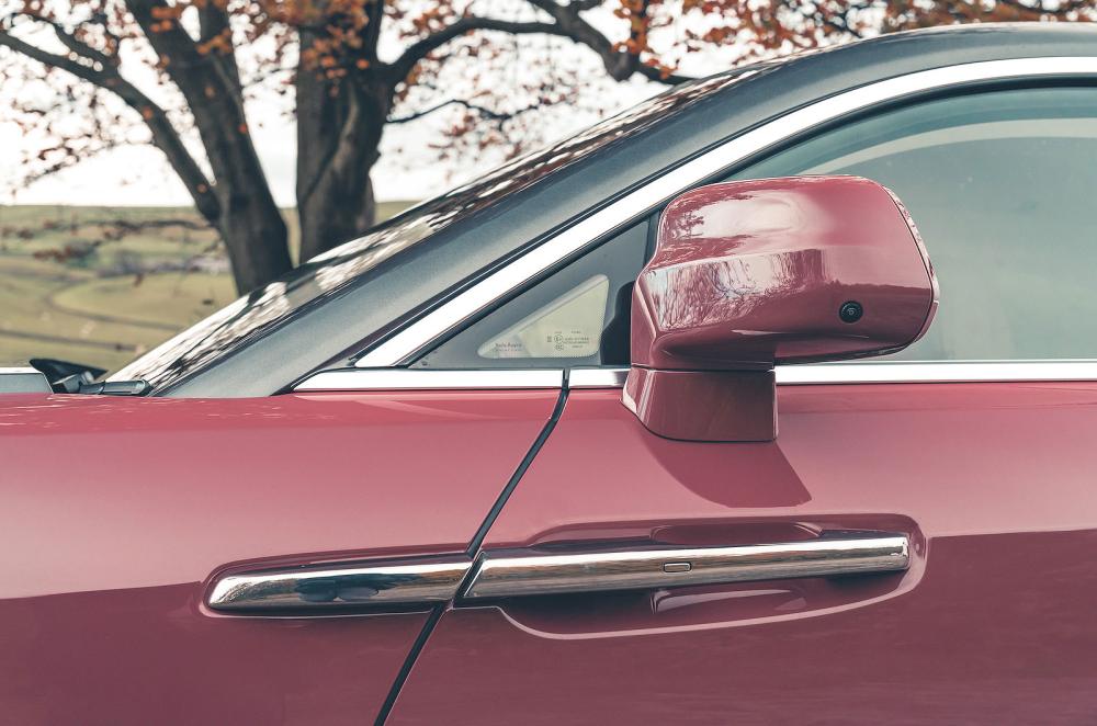 Rolls-Royce Spectre door handles