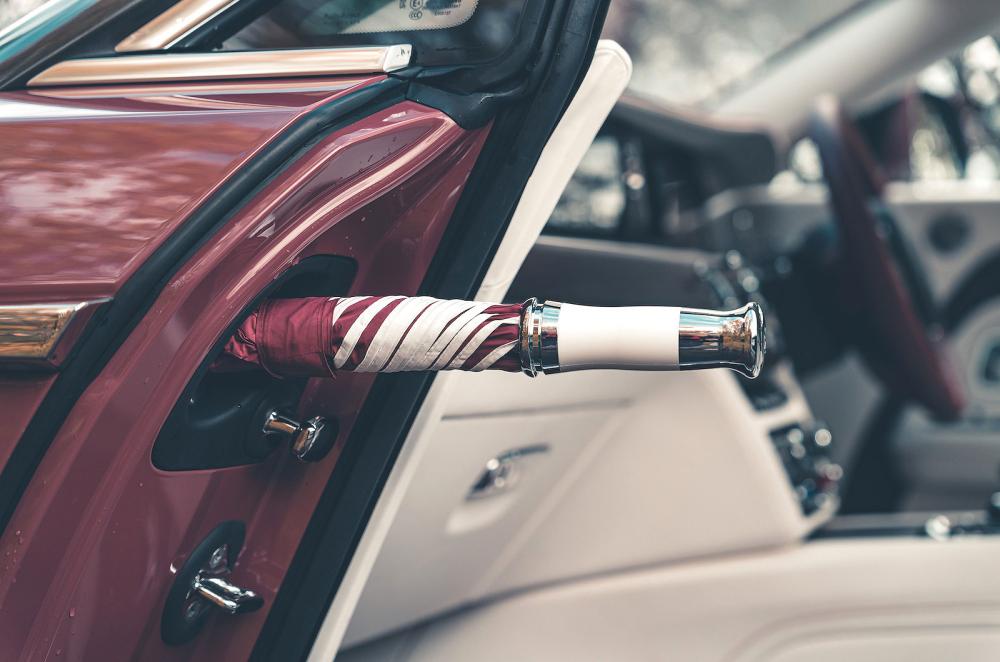 Rolls-Royce Spectre door umbrella
