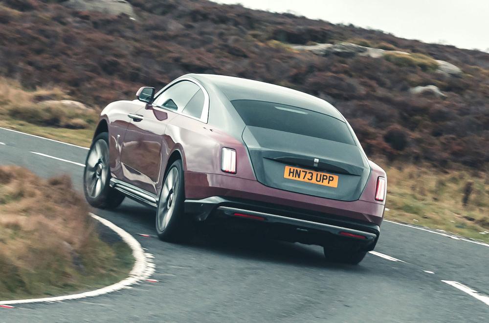Rolls-Royce Spectre rear cornering